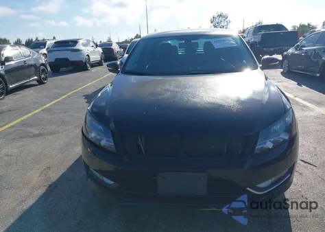 2013 Volkswagen Passat 2.5L Sel Premium from USA, damaged, VIN 1VWCH7A33DC012717